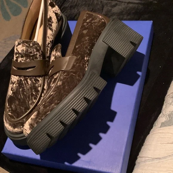Stuart Weitzman Brown Crushed Velvet Soho  Loafers-Truffle - Picture 7 of 16